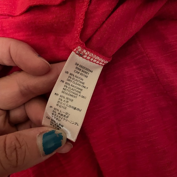 Last chance- donating today! 3/$10đź’•Pinkish red tank top - Picture 5 of 5